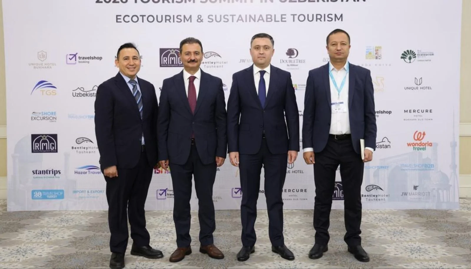 TravelShop Booking ve İstanbul Turizm Derneği'nden Özbekistan'da bir ilk