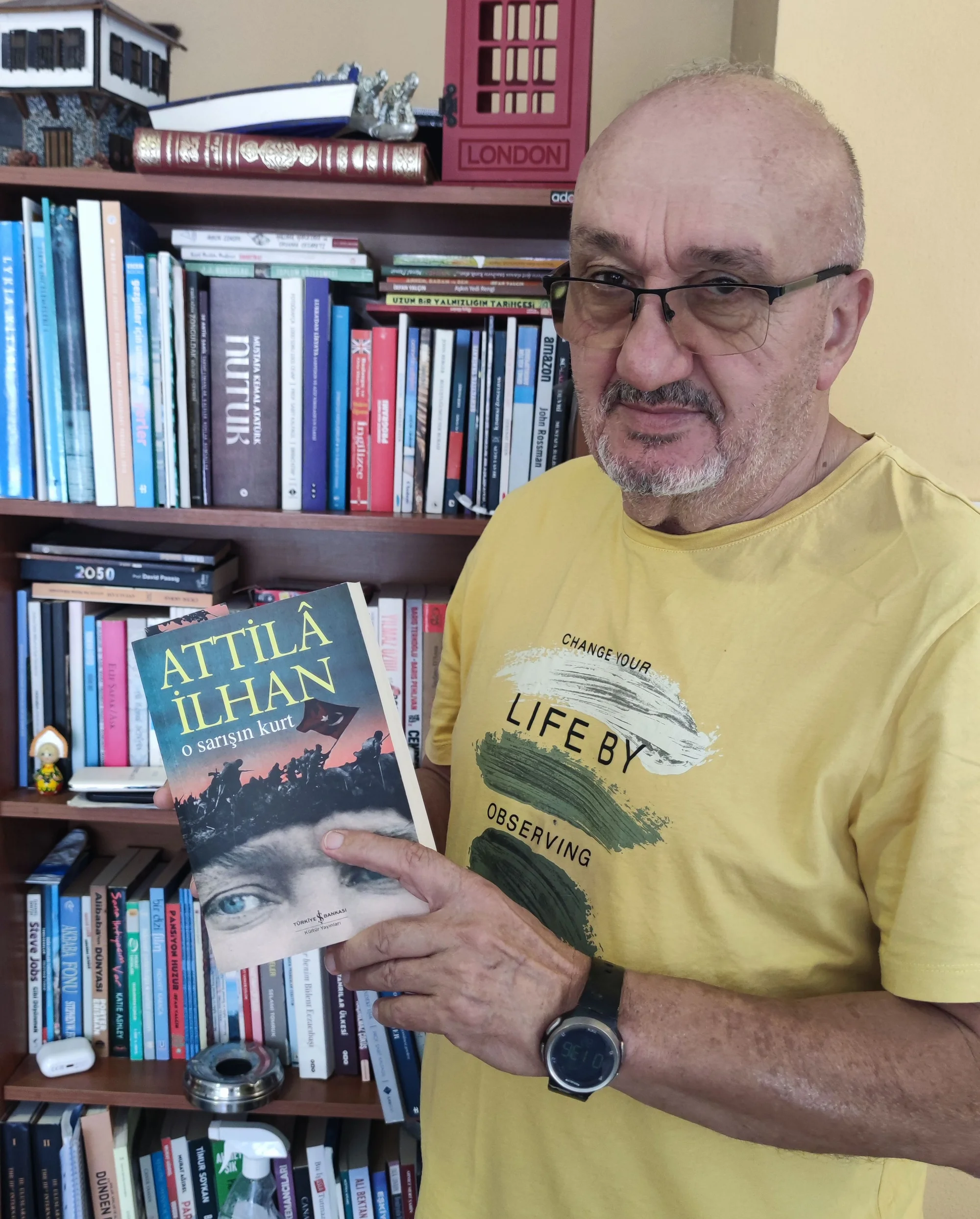 Otelin odalarına yazarların isimlerini verdi