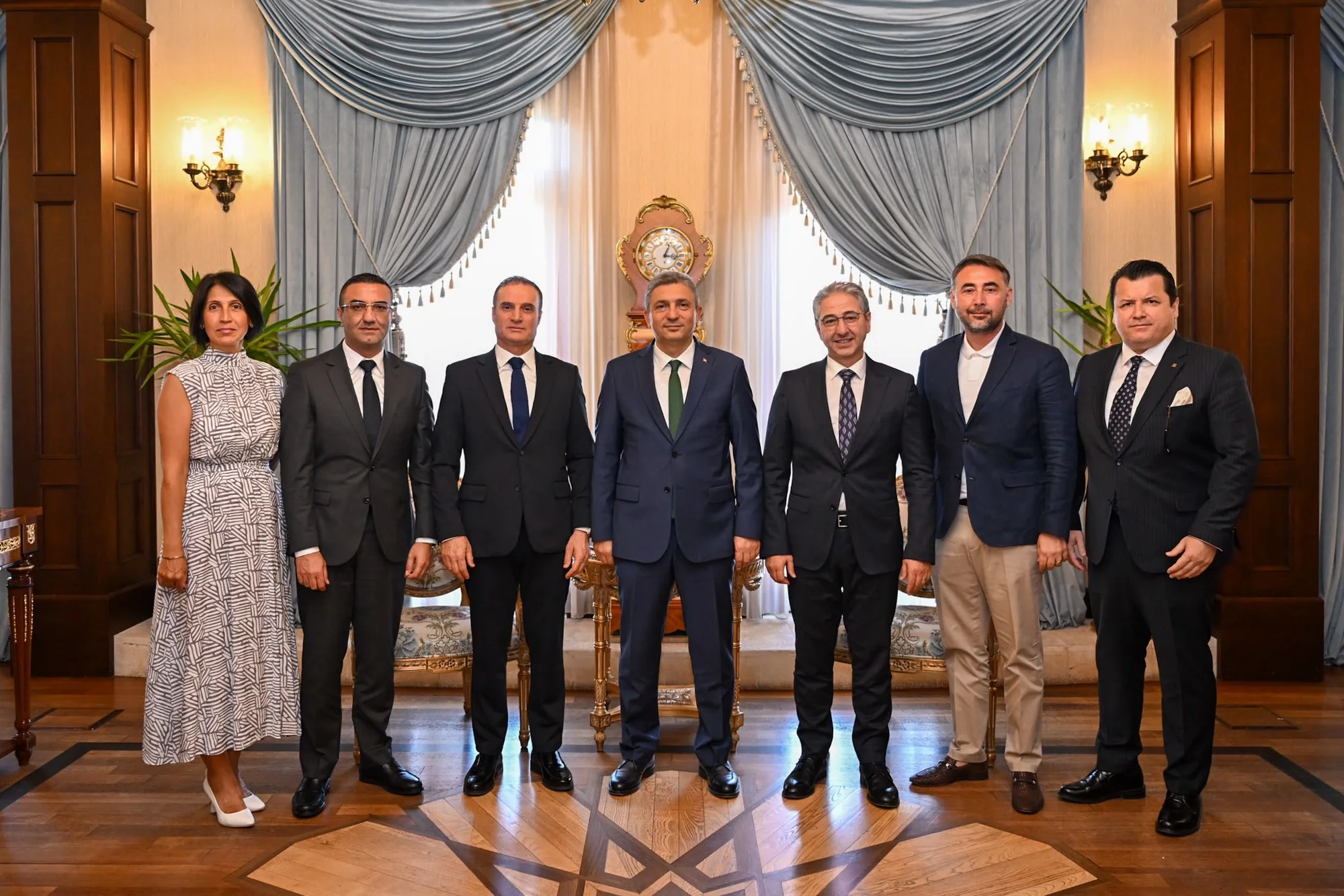 POYD Yönetimi, Antalya Valisi Şahin’i ziyaret etti