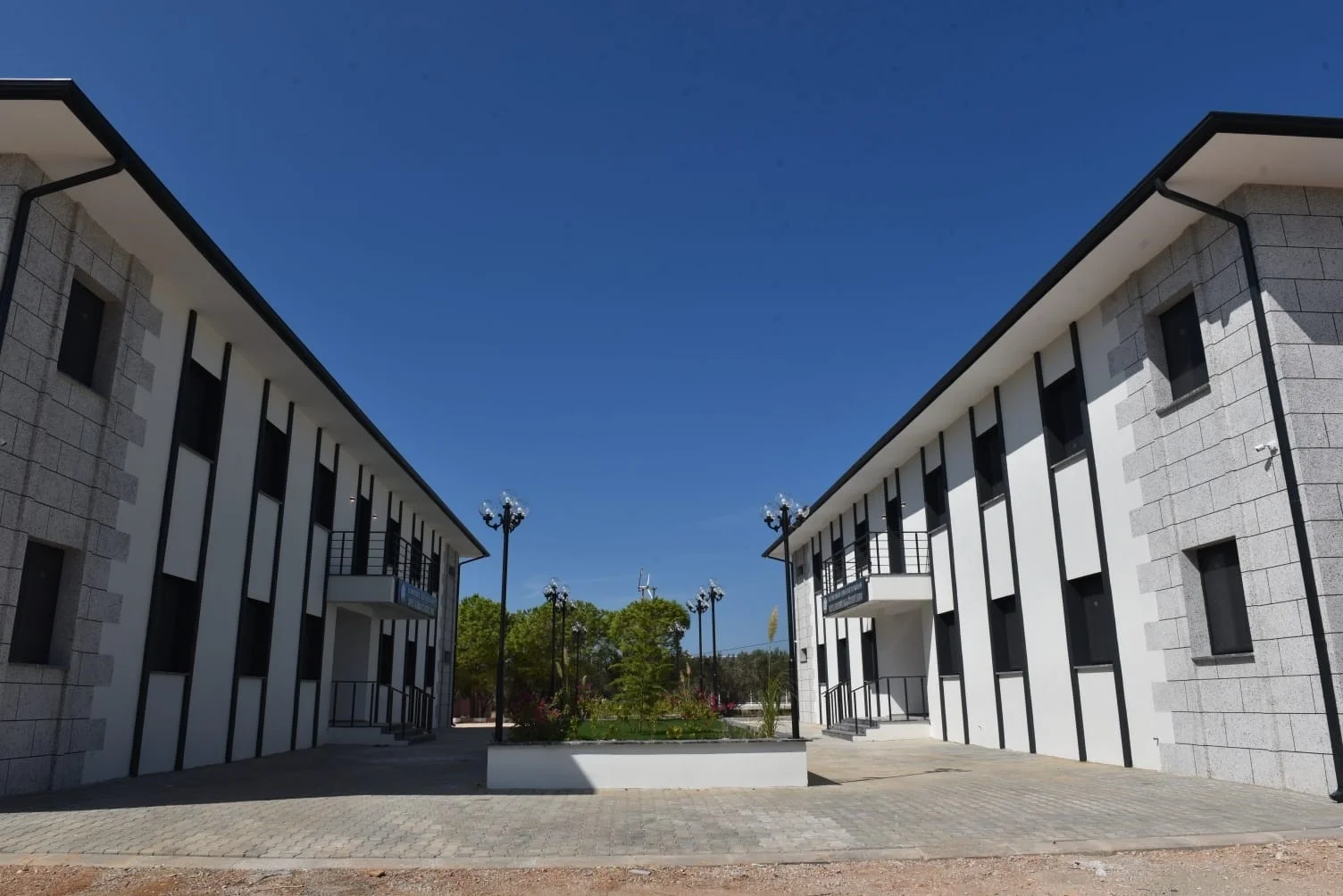 Rekor bağışla turizm öğrencilerine 5 yıldızlı yurt yaptılar