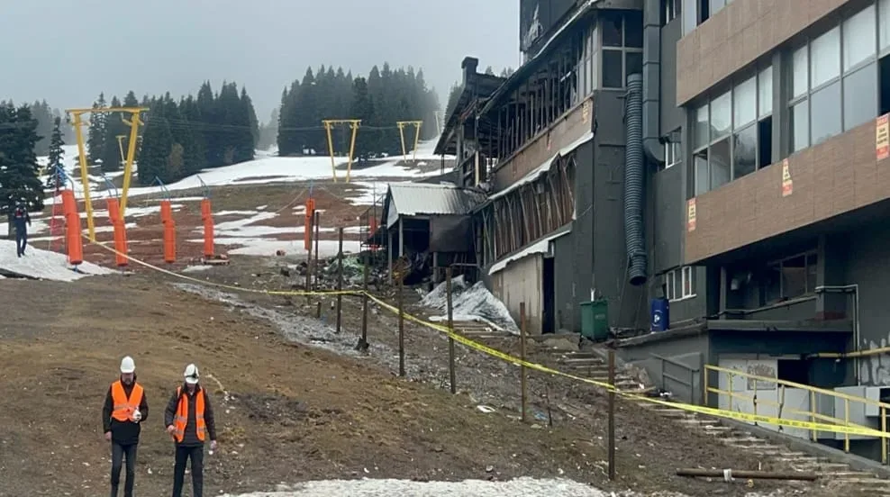 Otel sahibi, otelindeki yangında ölen eski milli kayakçının ailesinden 10 milyon dolarlık masrafı tazminat olarak istedi