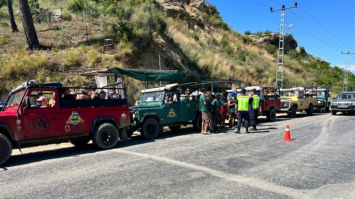 Antalya'da safari araçları denetlendi