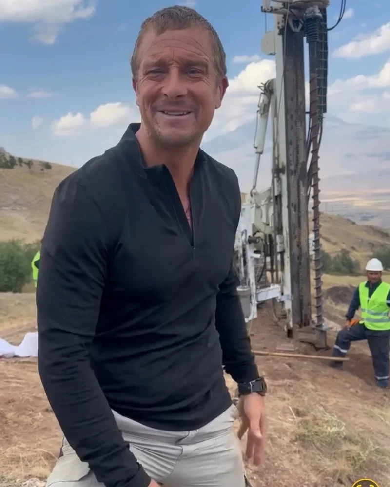 Dünyaca ünlü İngiliz maceracı ve yayıncı Bear Grylls Ağrı'da Nuh'un Gemisi'nin peşinde