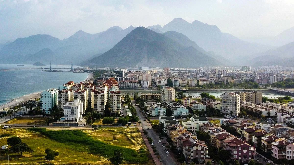 Antalya, 2024'te en fazla konut satılan 4'üncü şehir oldu