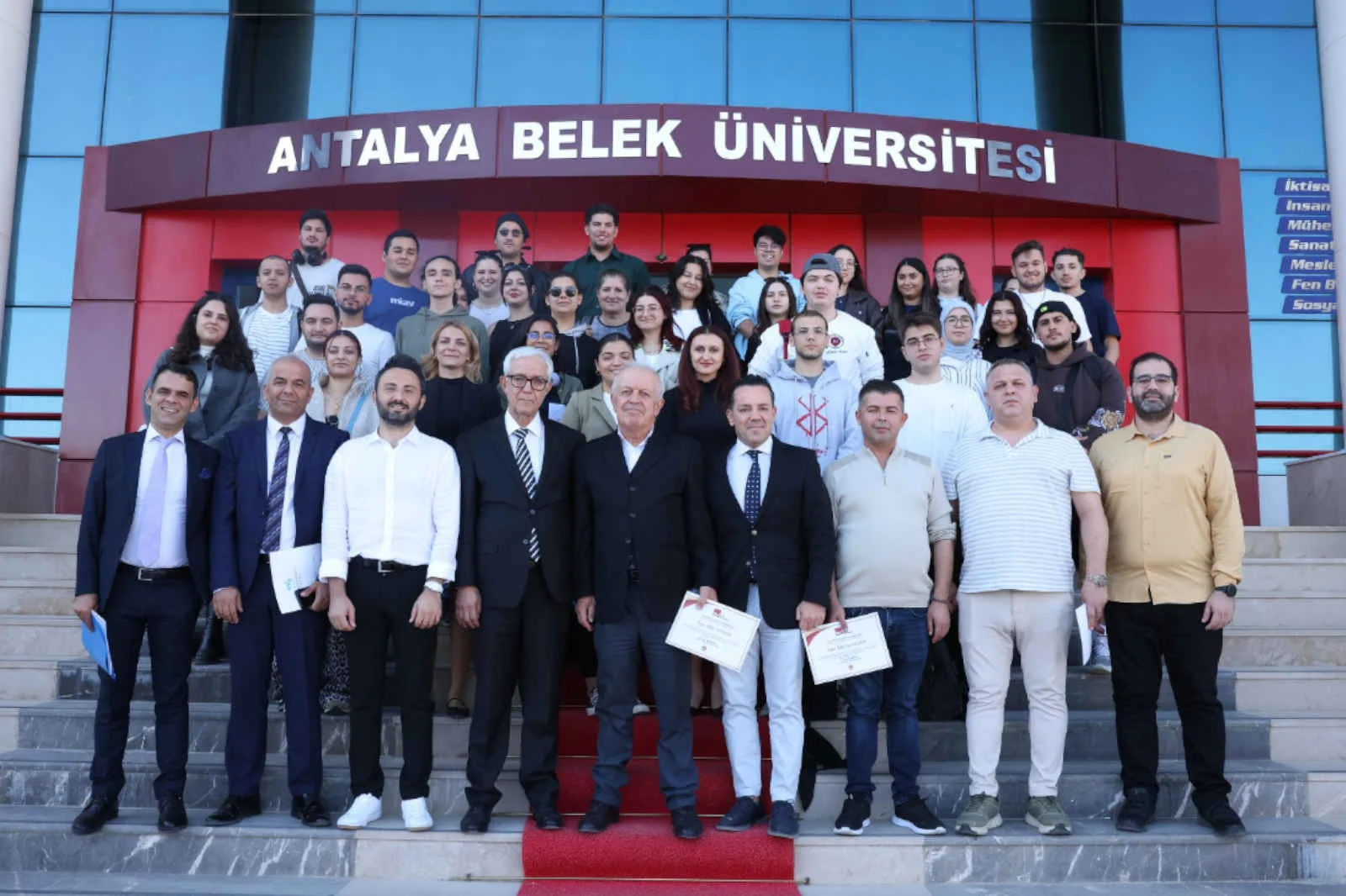 Kilit Grup, geleceğin şeflerini yetiştirecek