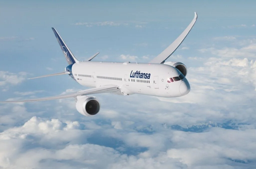 200 yolcunun bulunduğu Lufthansa uçağı 10 dakika pilotsuz uçtu