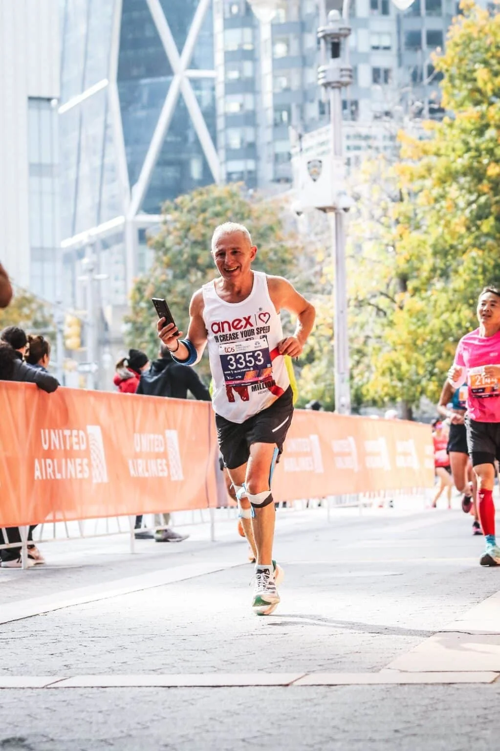 Turizmci Feridun Ergün, New York Maratonu ile hem hayalini gerçekleştirdi hem de eğitime destek oldu
