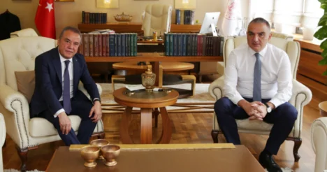 Turizm Bakanı Ersoy ve Başkan Böcek, Antalya için bir araya geldi