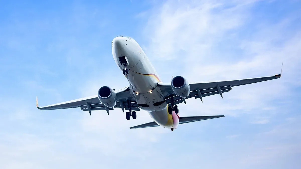 Rusya'da 49 yolcuyu taşıyan uçak kayboldu