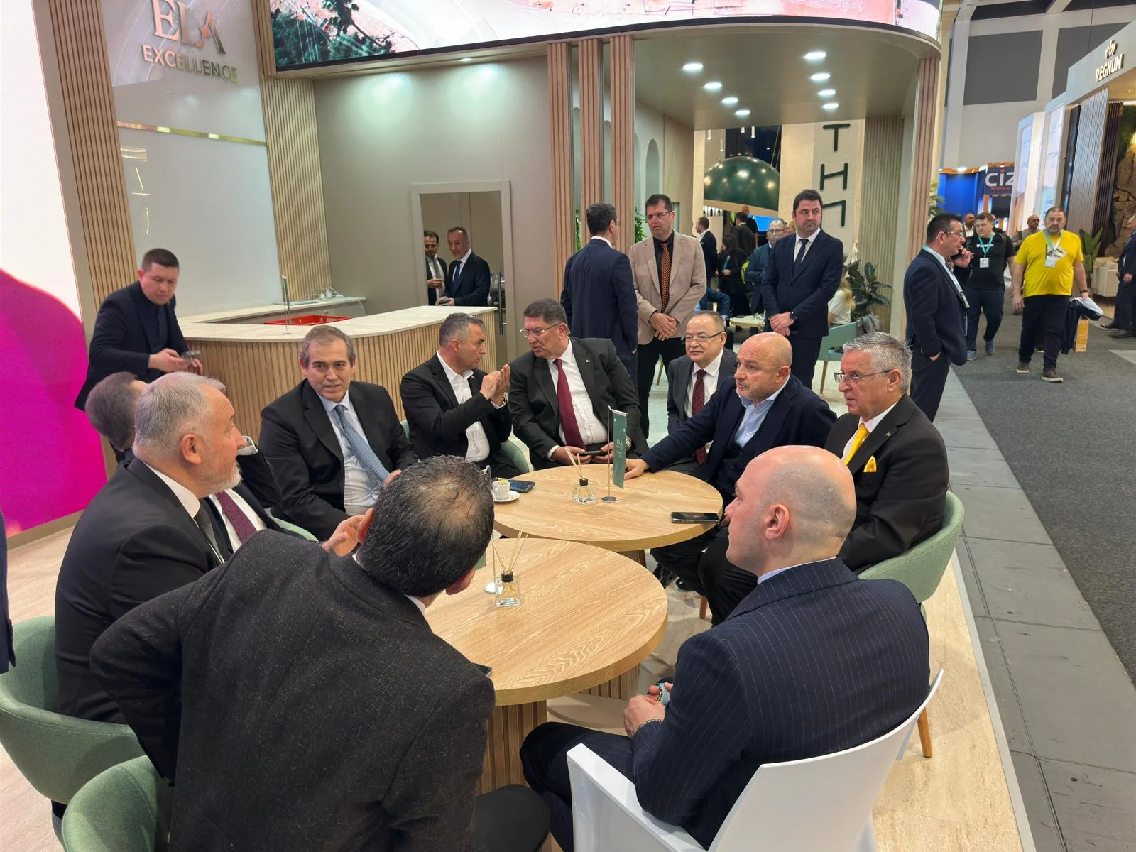 Almanlar'dan Kemer'e büyük ilgi