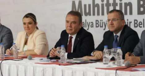 Antalya’da turizmcilerin sorunlarını çözmek için “Turizm Birliği” kurulacak