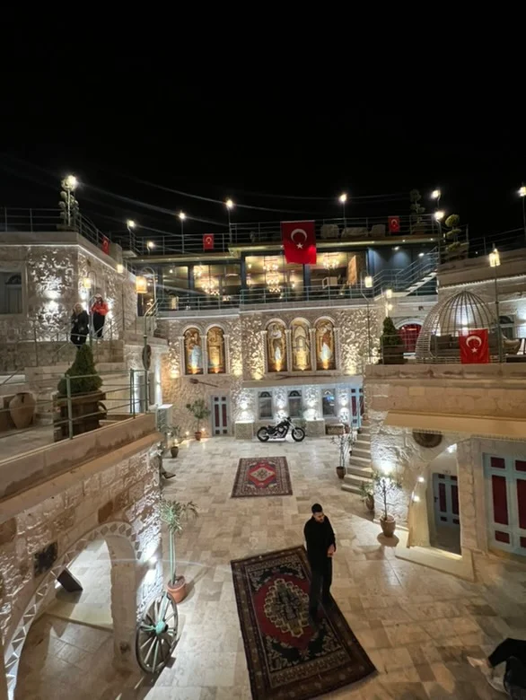 Yıllar önce Roma'nın zulmünden kaçanlara evsahipliği yapıyordu şimdi ise turistleri ağırlıyor