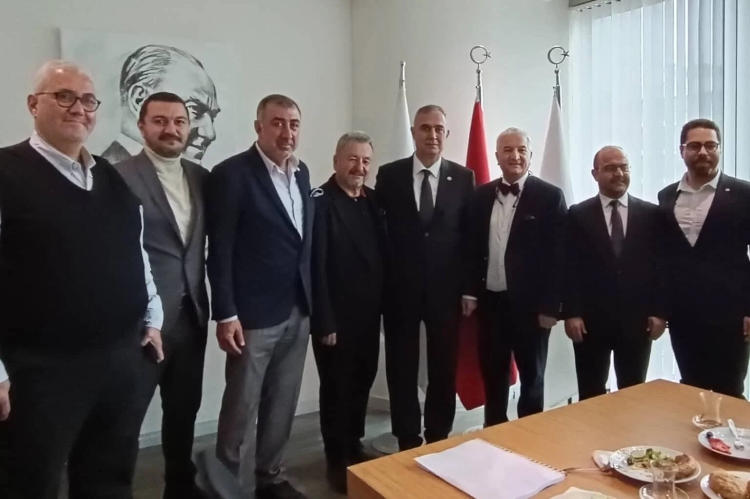 Sururi Çorabatır, bu kez milletvekili kimliğiyle Egeli turizmcileri ziyaret etti