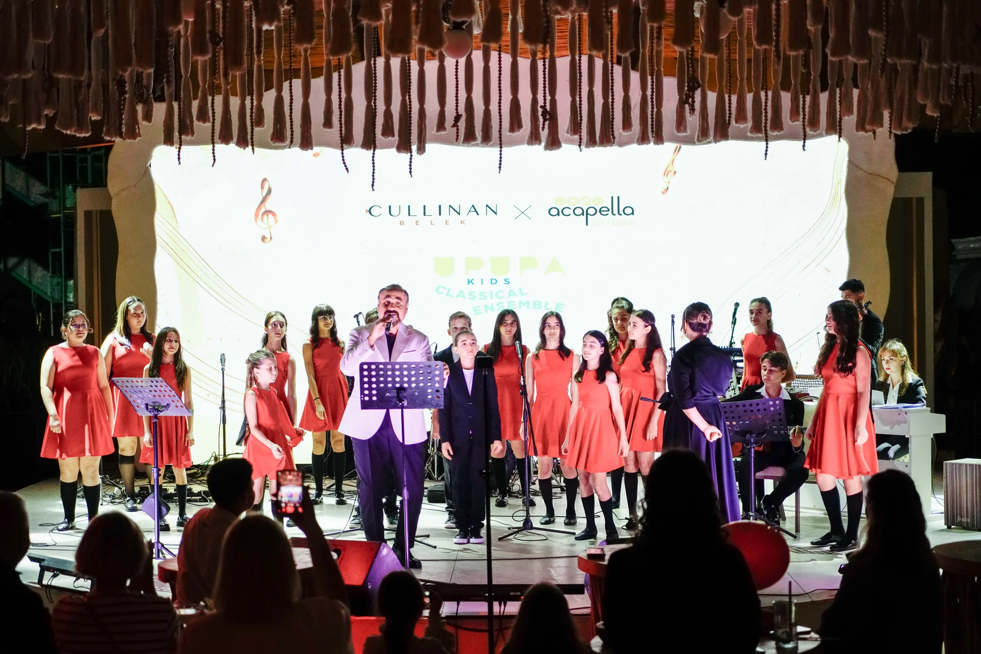 Cumhuriyet Bayramı’nda Cullinan Belek’te Hakan Aysev ve genç müzisyenler aynı sahnede