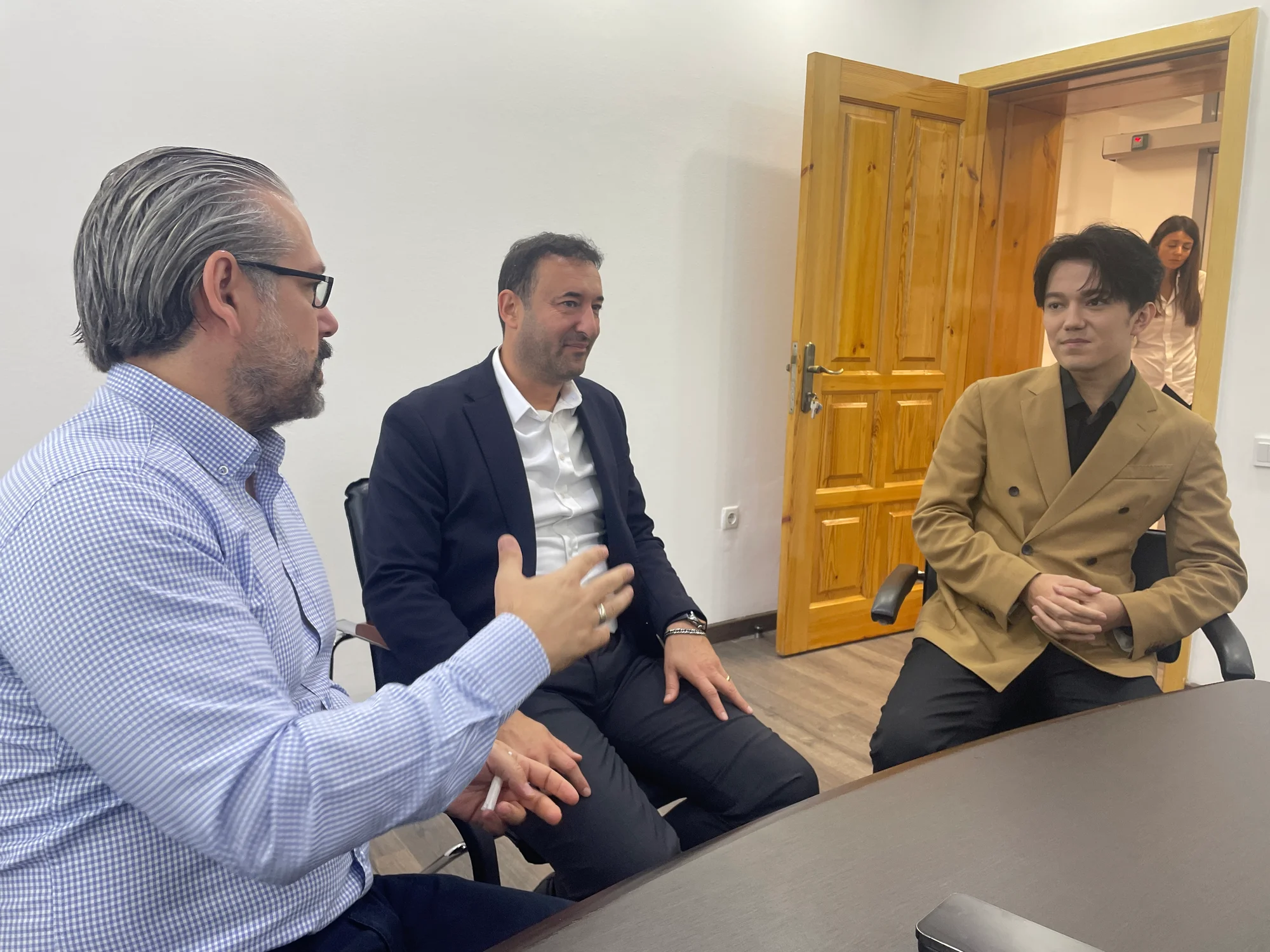 Deniz Varol: “Hedefimiz Antalya’da 500 bin Kazak misafir ağırlamak”