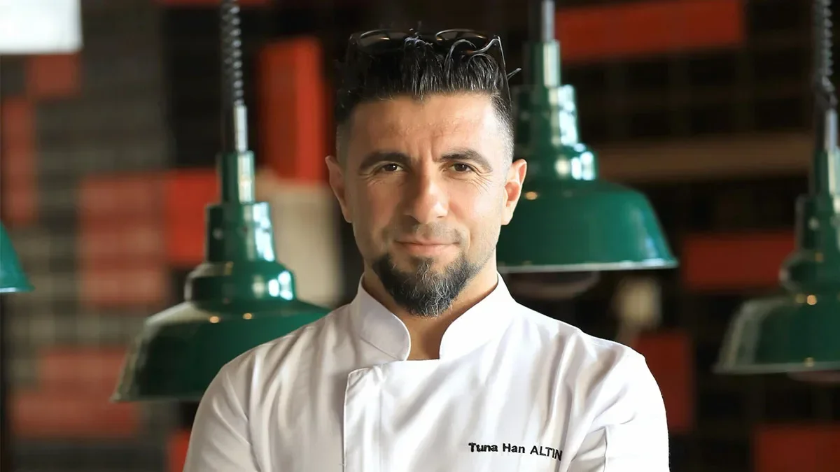 Lujo Hotel'in Executive Chef'i Tuna Han Altın’ın imza menüsü Lujo BlackJet’te