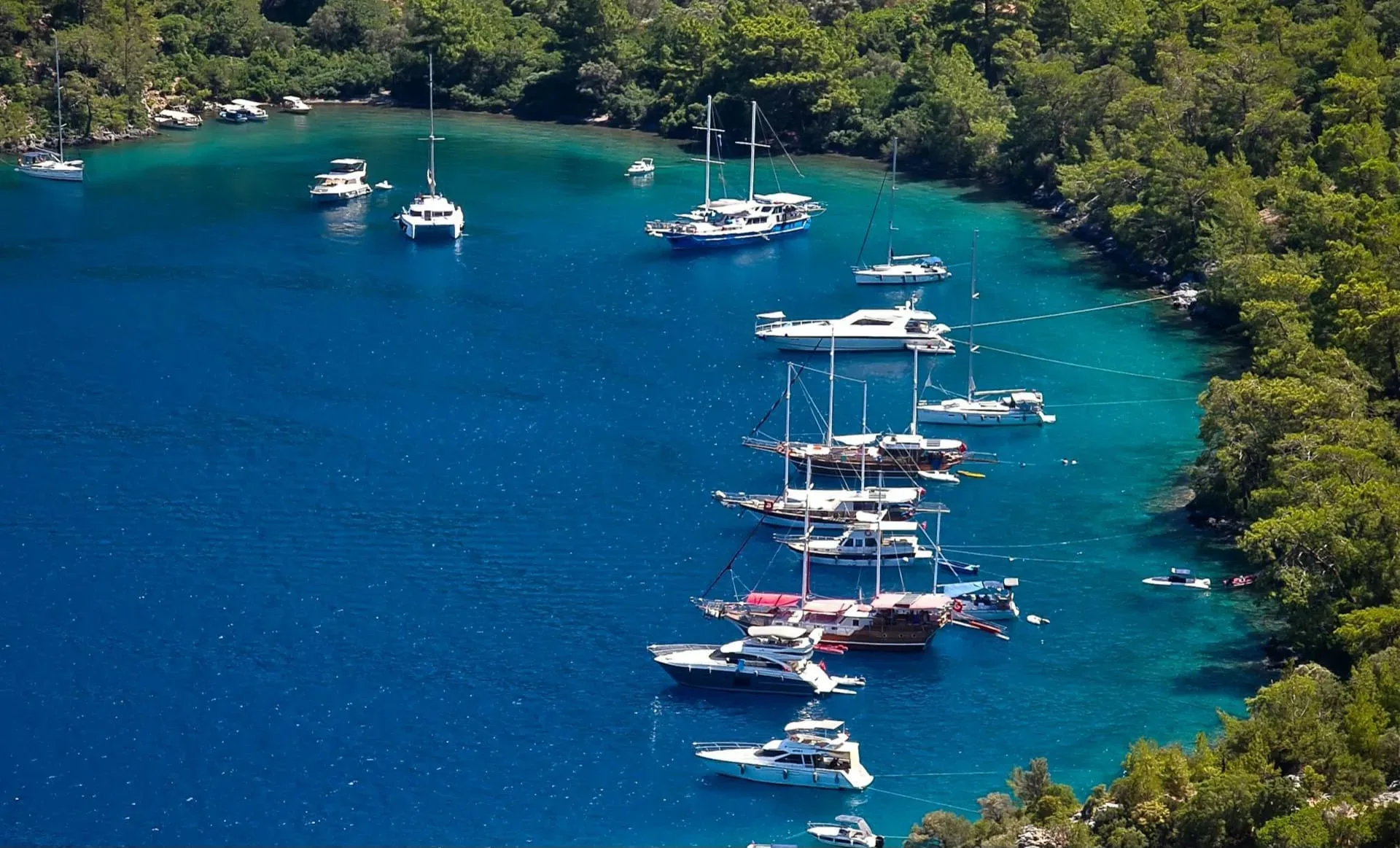 İngiliz turist tur teknesi ile gittiği koyda hayatını kaybetti 