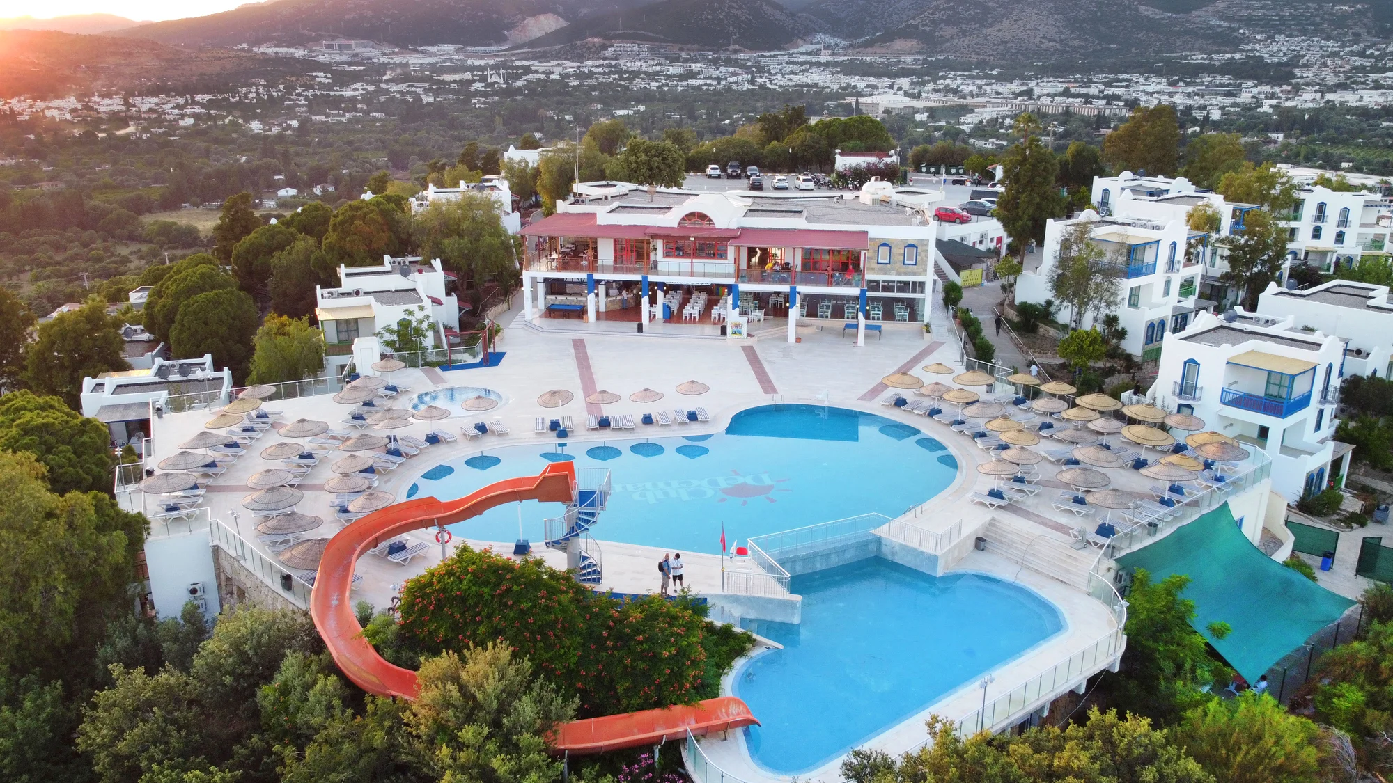Bodrum’daki otel çalışanlara sadece iş değil sosyal yaşam da sunuyor