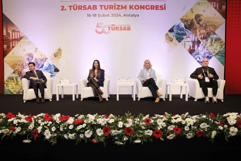 TÜRSAB Turizm Kongresi’de turizmin dünü, bugünü ve yarını konuşuldu