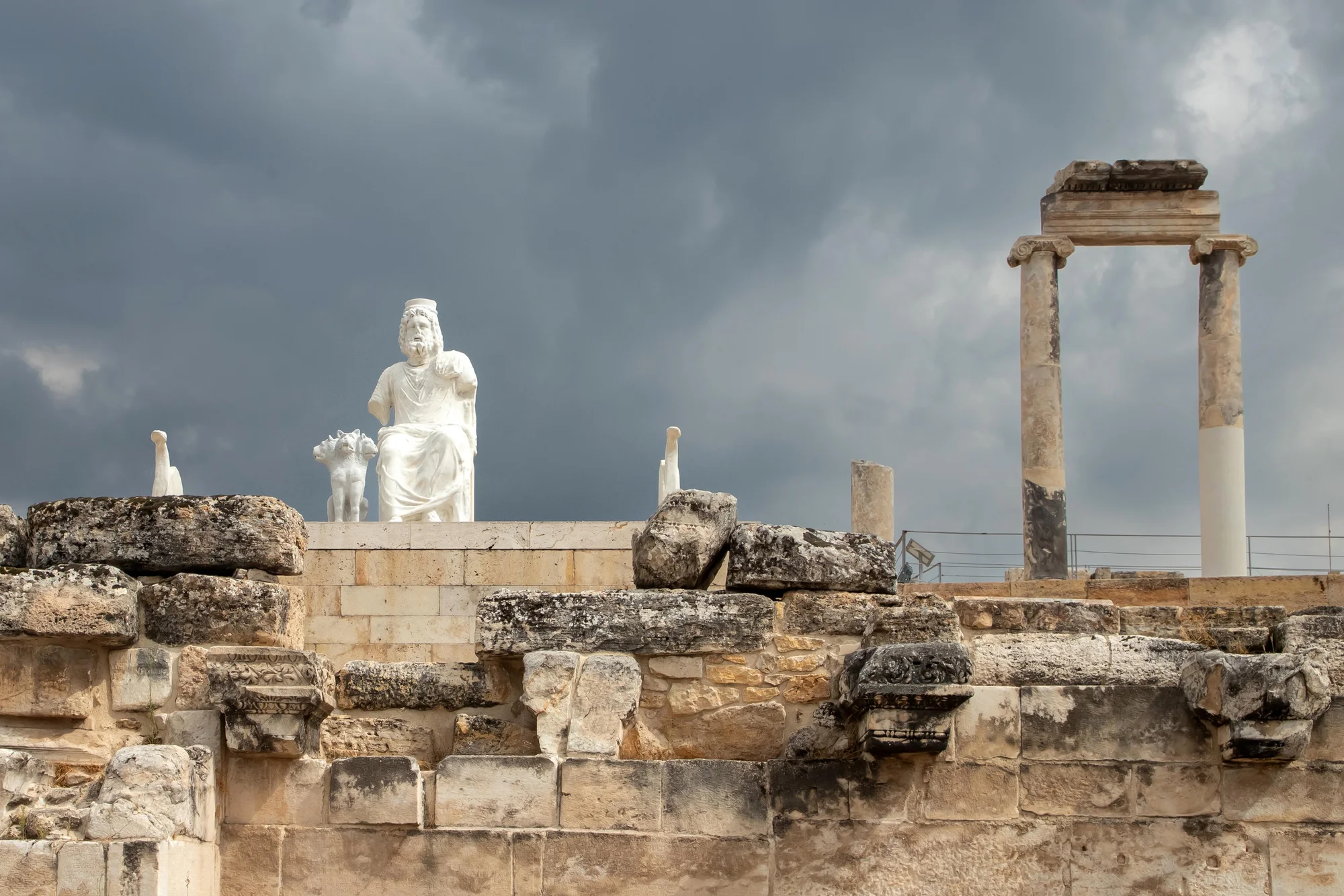 Tofaş, Hierapolis’teki kazı ve restorasyon çalışmalarına 2005 yılından bu yana destek veriyor