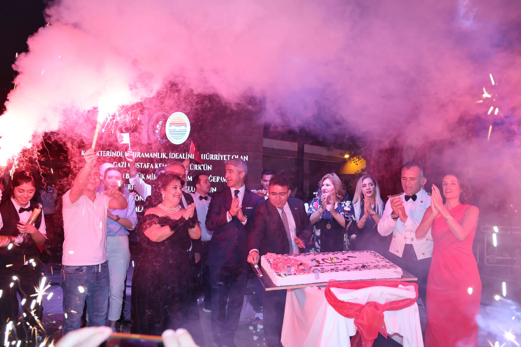 Martı Hotels & Marinas ailesi 100. yılı unutulmaz bir coşku ile kutladı