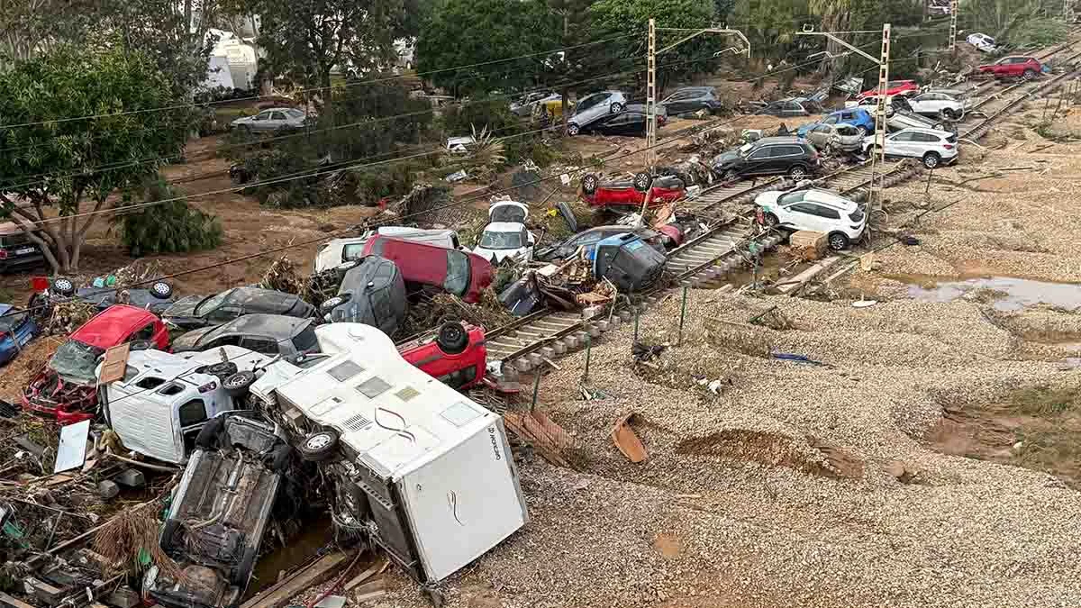 Turizm merkezi İspanya'yı sel vurdu: 95 kişi hayatını kaybetti