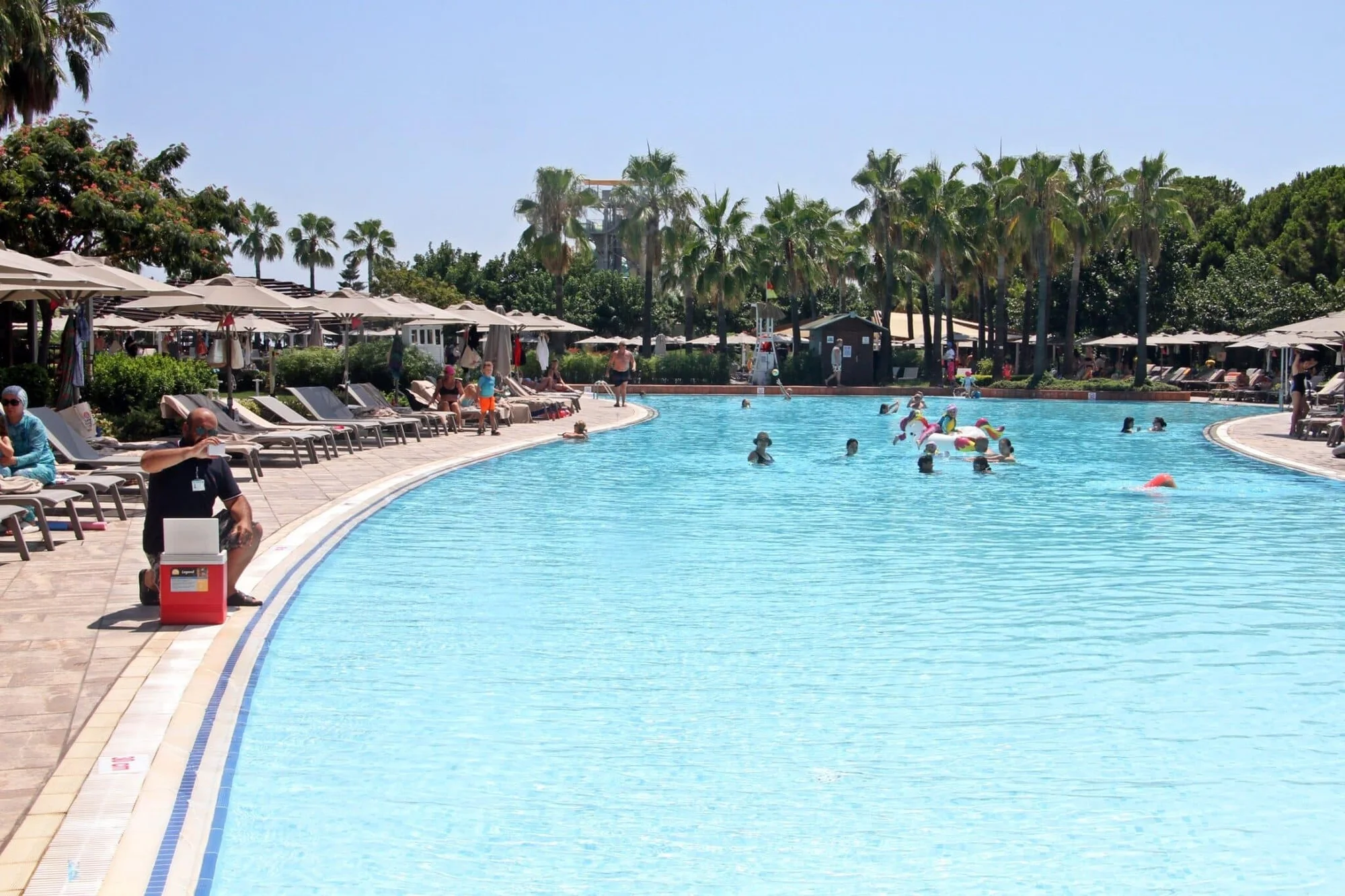 Antalya'da otellerin havuzlarında kimyasal denetimi