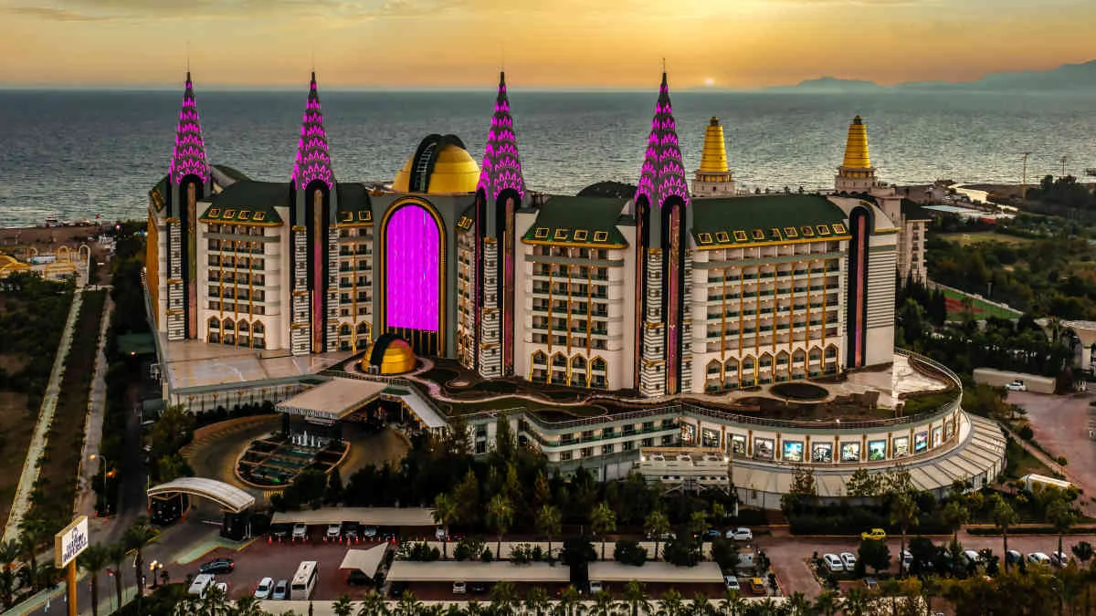 Cömertoğlu Otelcilik’ten büyük başarı: Delphin Hotels & Resort 5. kez Fortune 500’de