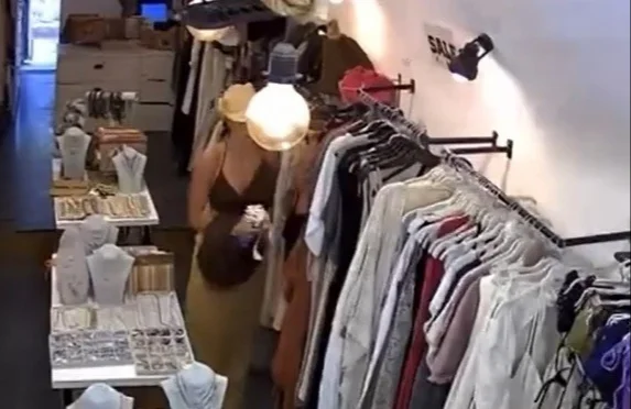 Türkiye tatilinde hırsızlık yapan turist, iş yeri sahibine mail atıp özür diledi