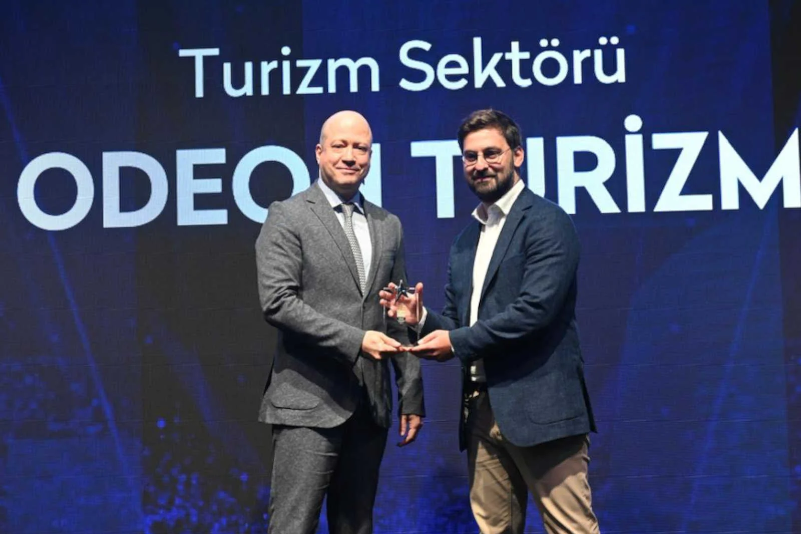 Odeon Tours, Capital 500’de turizm sektörünün lideri oldu