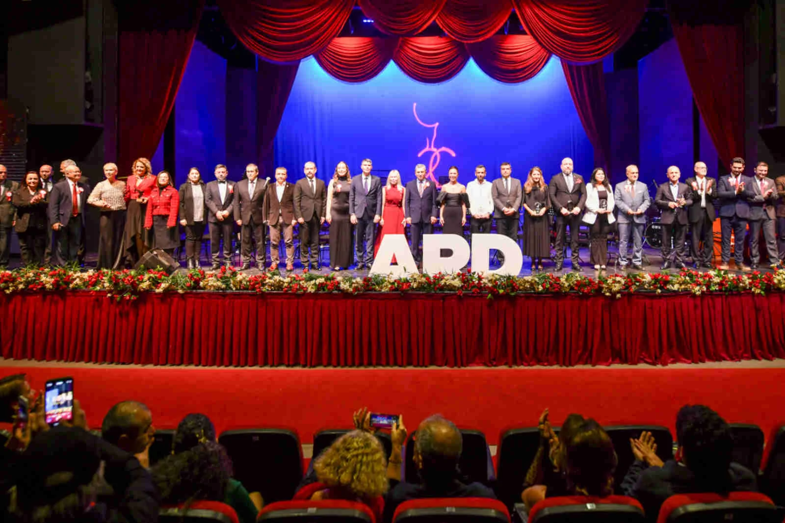 ARD, Antalya’ya değer katan turizmcileri ödüllendirdi