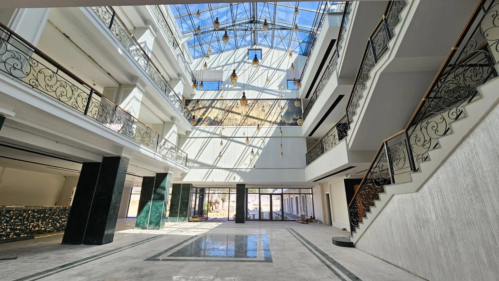Kazdağları’ndaki yeni Dedeman oteli için imzalar atıldı