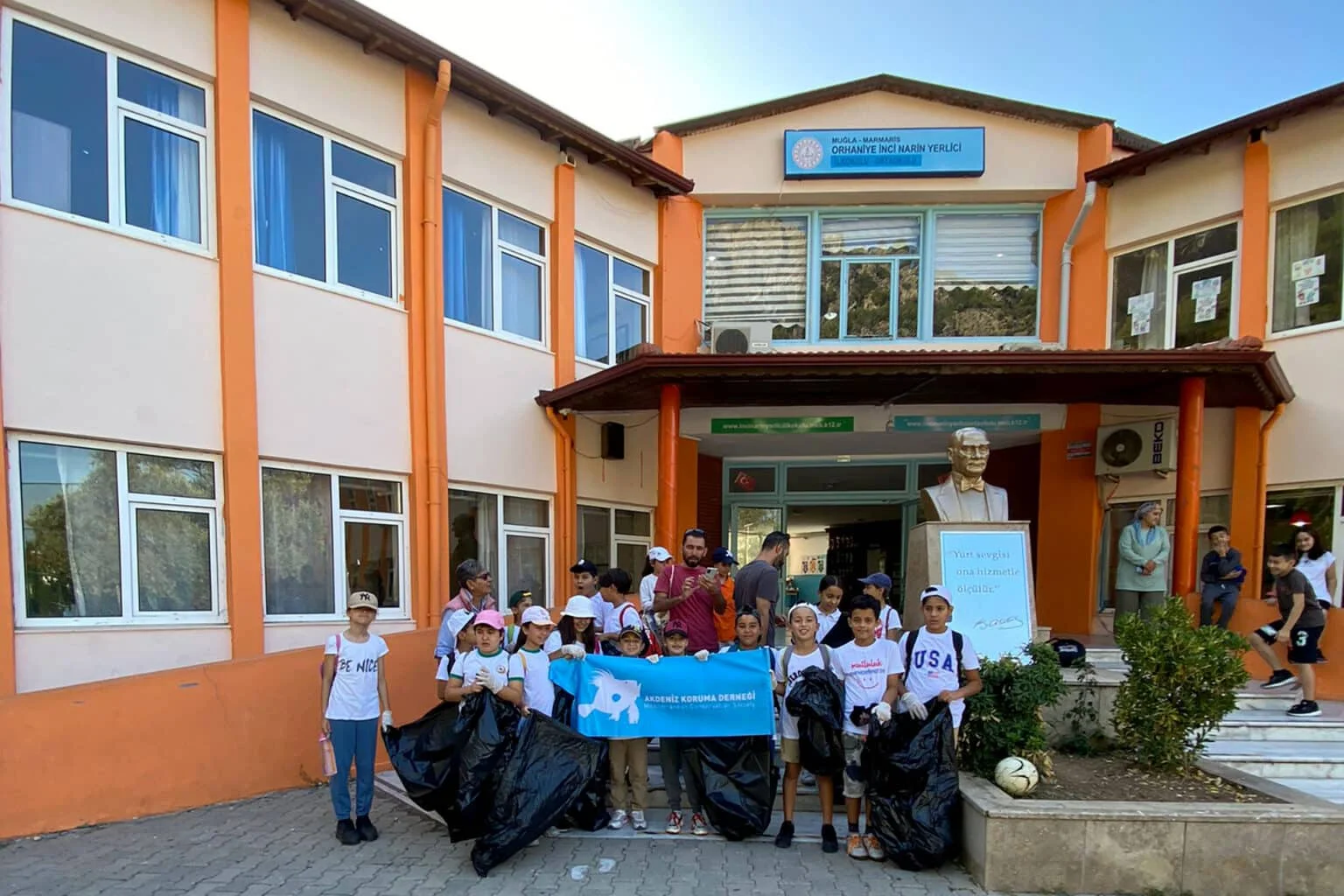 Martı Marina öncülüğünde kıyı ve çevre temizliği