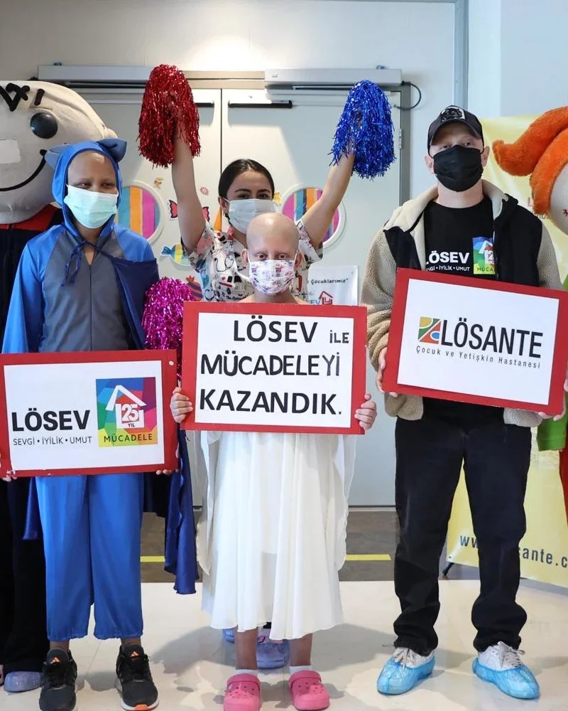 Kanseri yenen LÖSEV’li çocukların ABD’deki eğitim hayalleri vize engeline takıldı