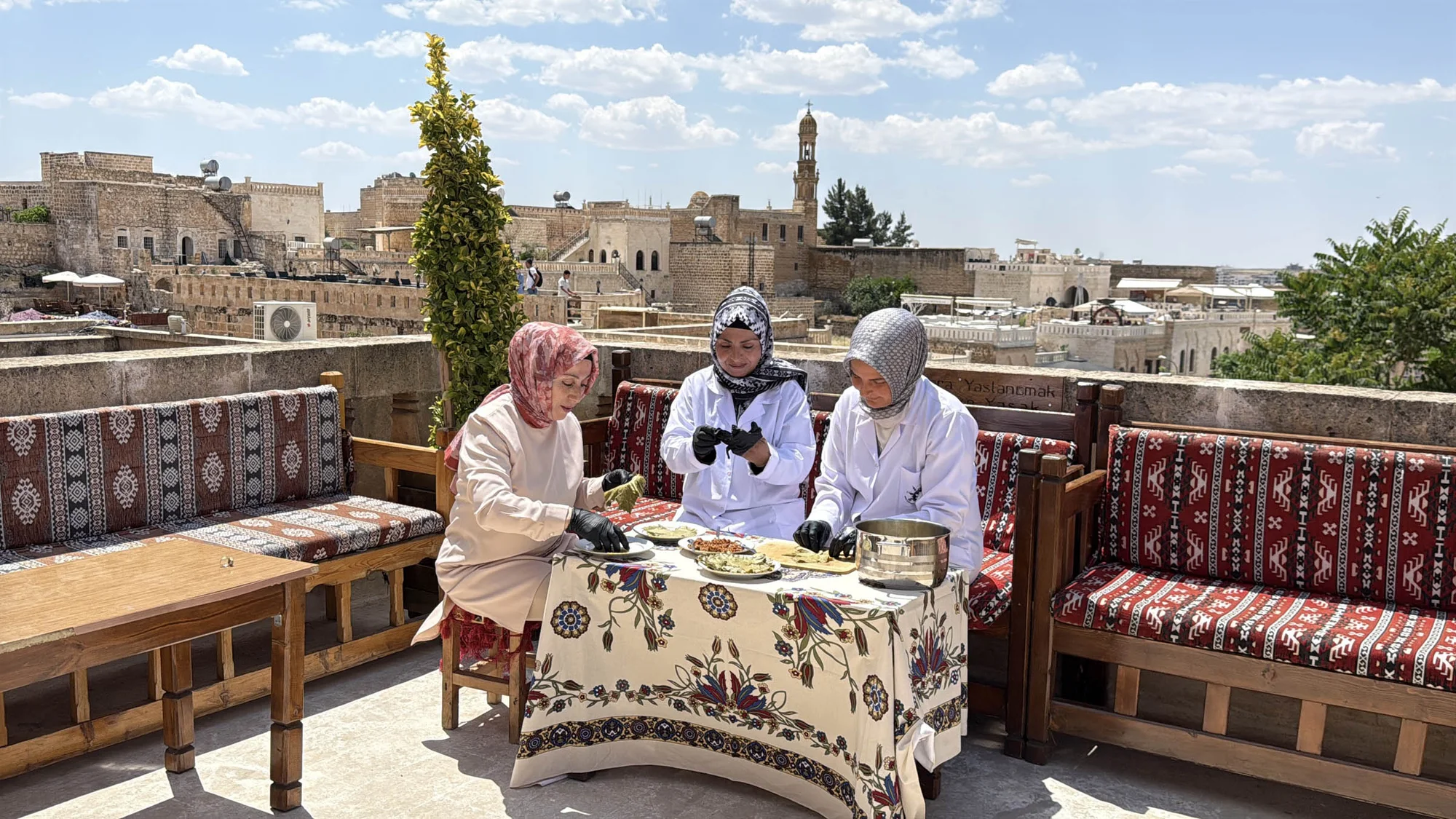 Midyat mutfağı ve el sanatları, kadın emeğiyle turizme kazandırılıyor