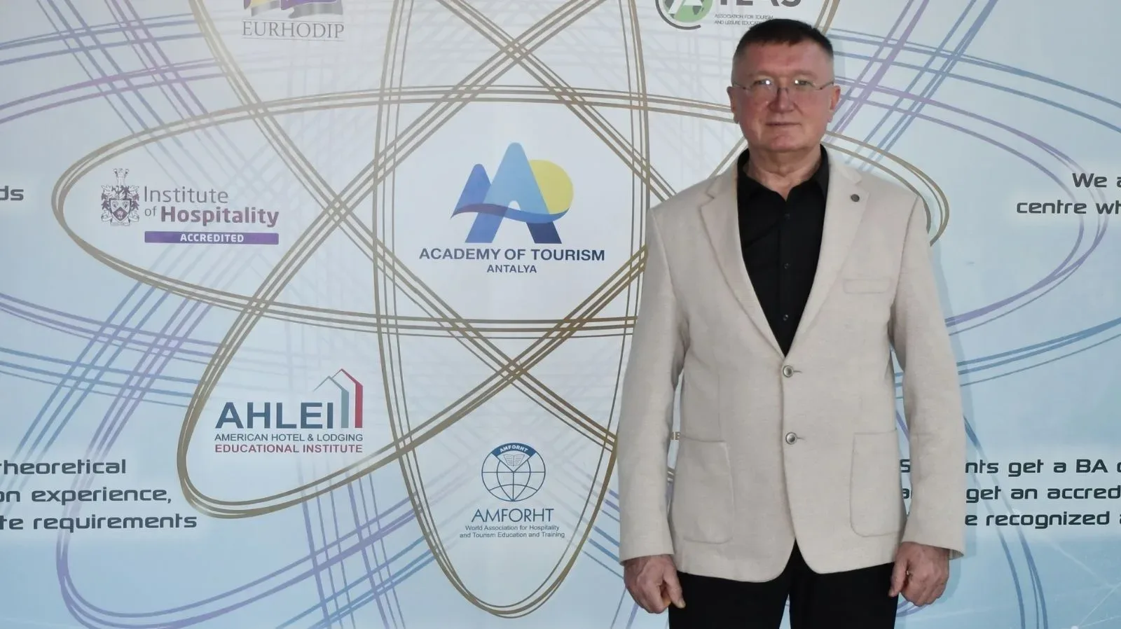 Zafer Bikkenoğlu: "Antalya Turizm Akademisi ile nitelikli turizmciler yetiştiriyoruz"