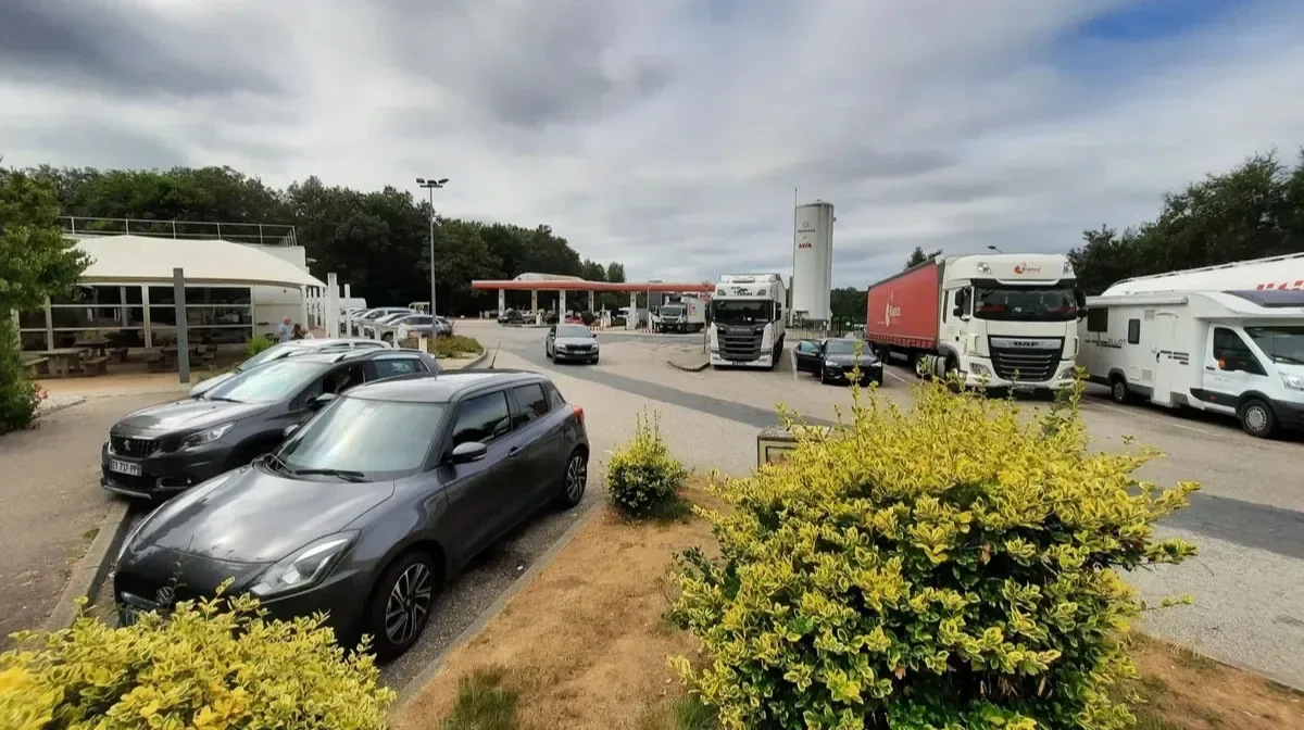 Tatil heyecanı ile eşini mola yerinde unuttu, 300 km sonra fark etti