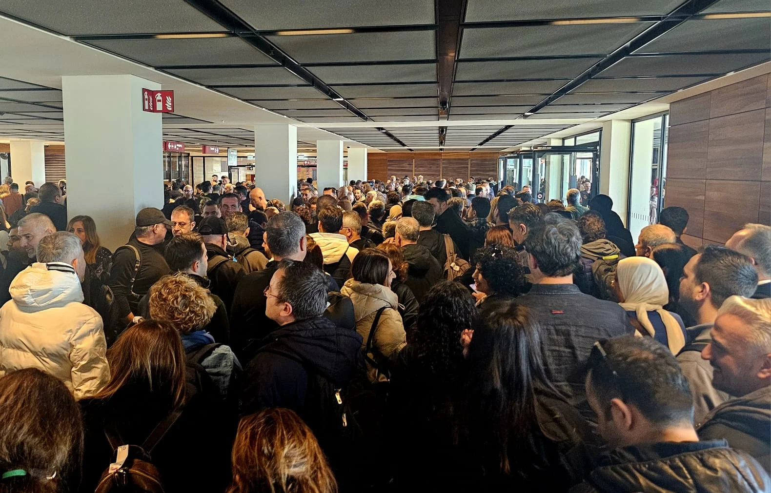 ITB Berlin, geleneksel havalimanı pasaport kuyruğu ile başladı