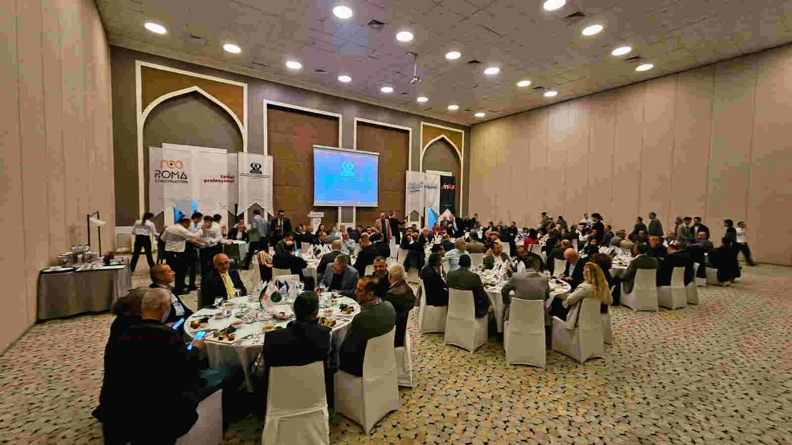 POYD üyeleri, iftar yemeğinde buluştu