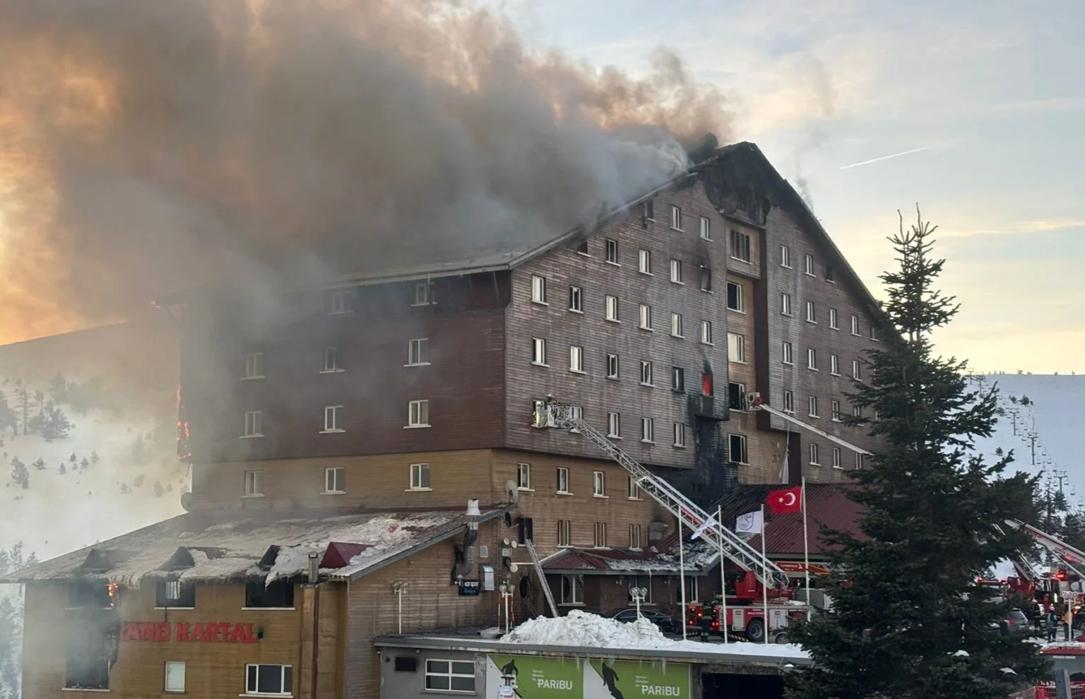 Kartalkaya'da kayıplar artıyor: 10 ölü 32 yaralı