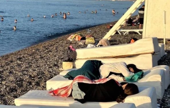 Antalya’nın dünyaca ünlü sahili açık hava oteline döndü