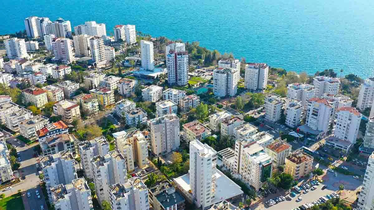 Antalya’da basit konaklama belgesi bulunmayan işletmeler teker teker kapanıyor