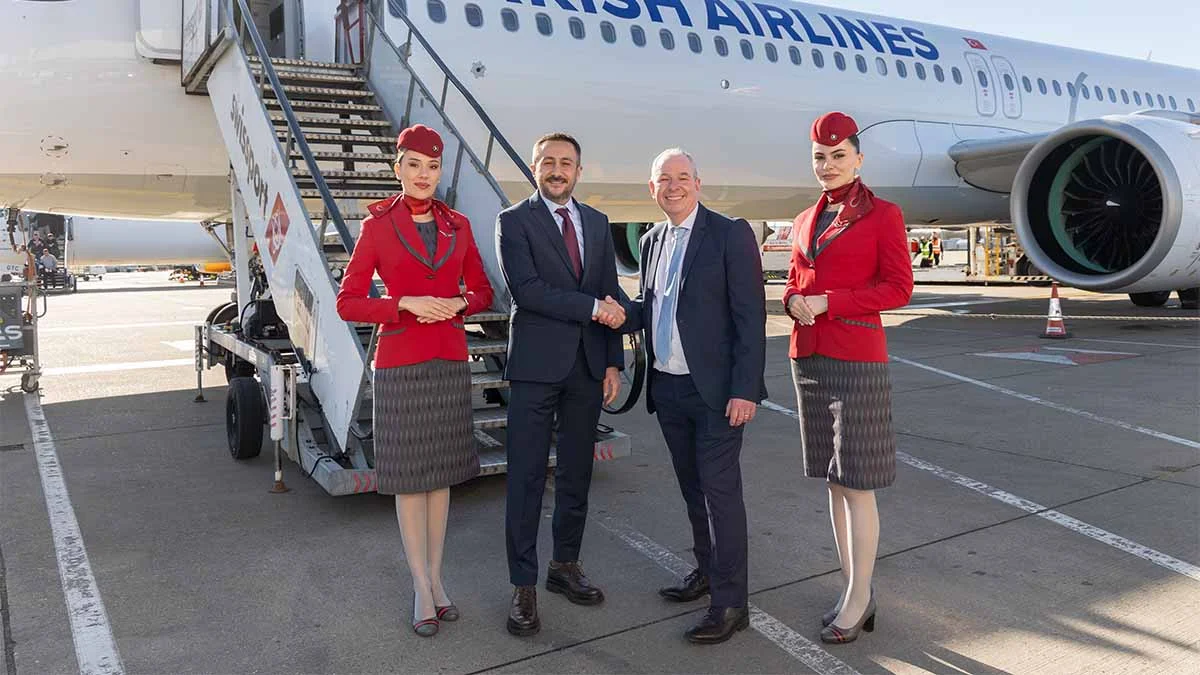 THY, Londra Stansted uçuşlarına başladı
