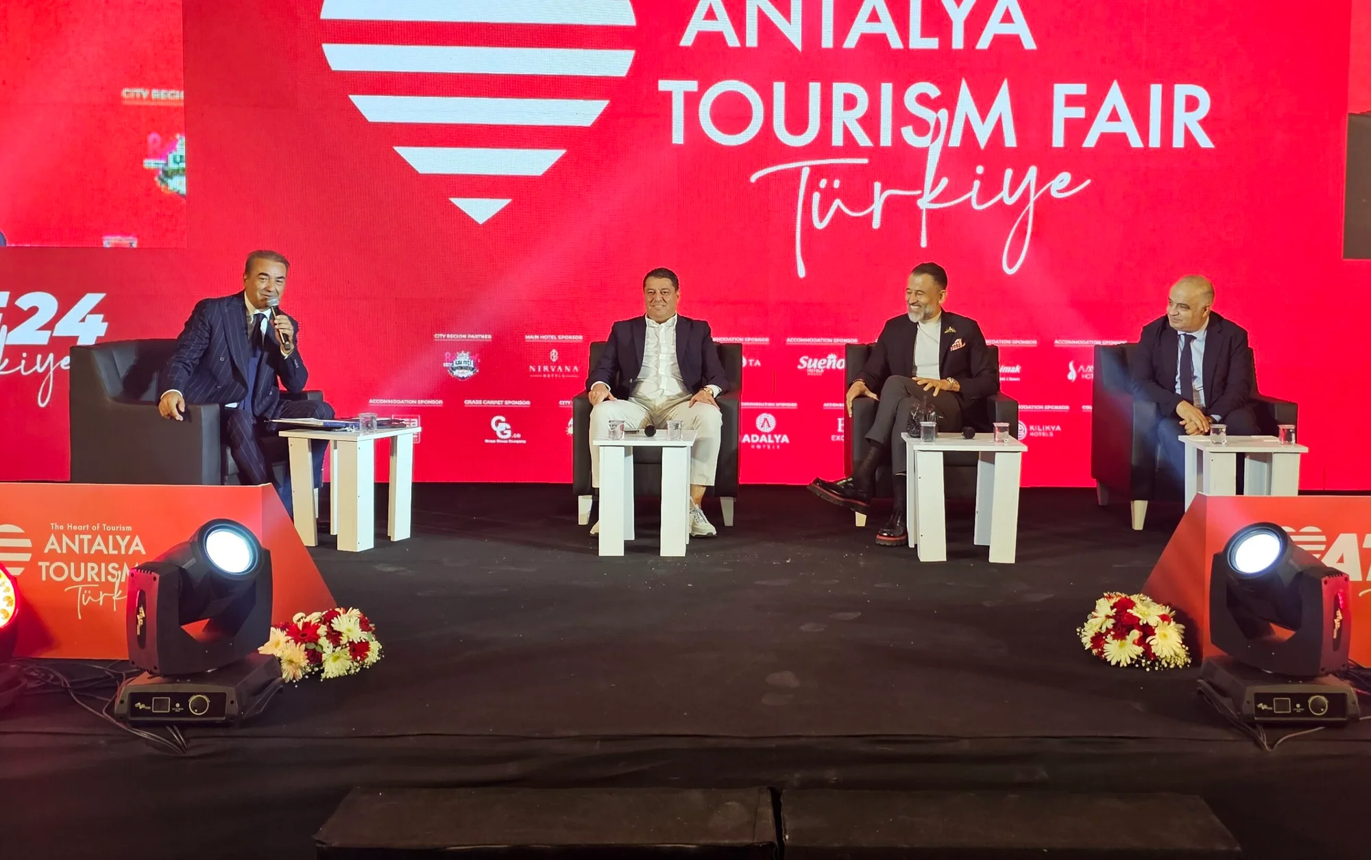 Lüks otel açmak ya da havalimanını genişletmek yeterli değil!