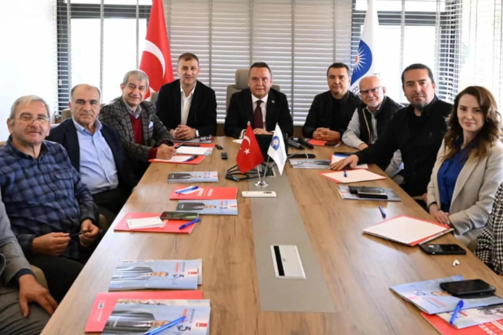 Muhittin Böcek: “Turizme siyaset üstü bakmalıyız”