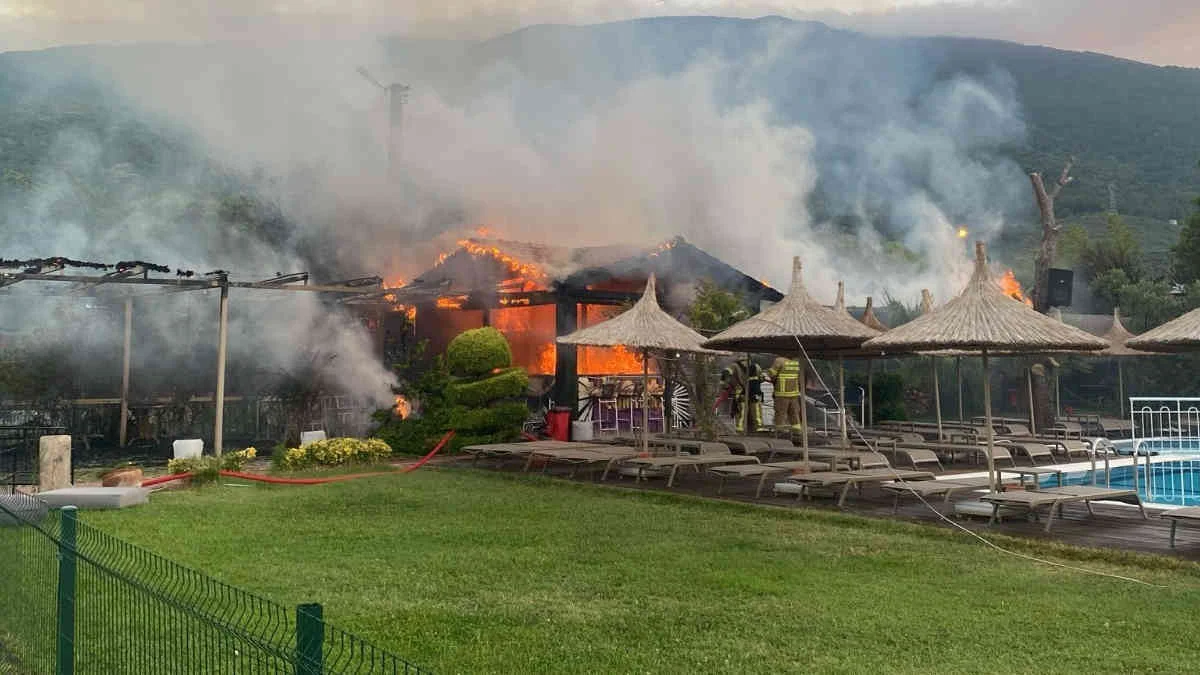 Otelde çıkan yangın korkuttu