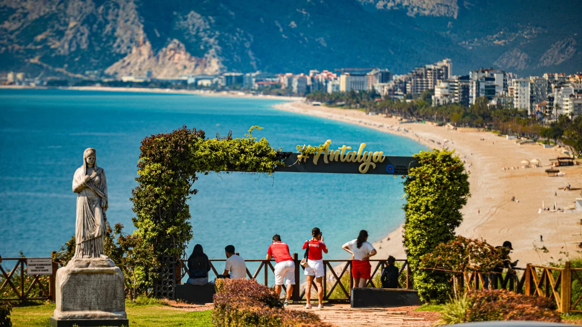 Dertour araştırdı: Avrupalı turist sadece otelde zaman geçirmek istemiyor Antalya ile bağ kurmak istiyor