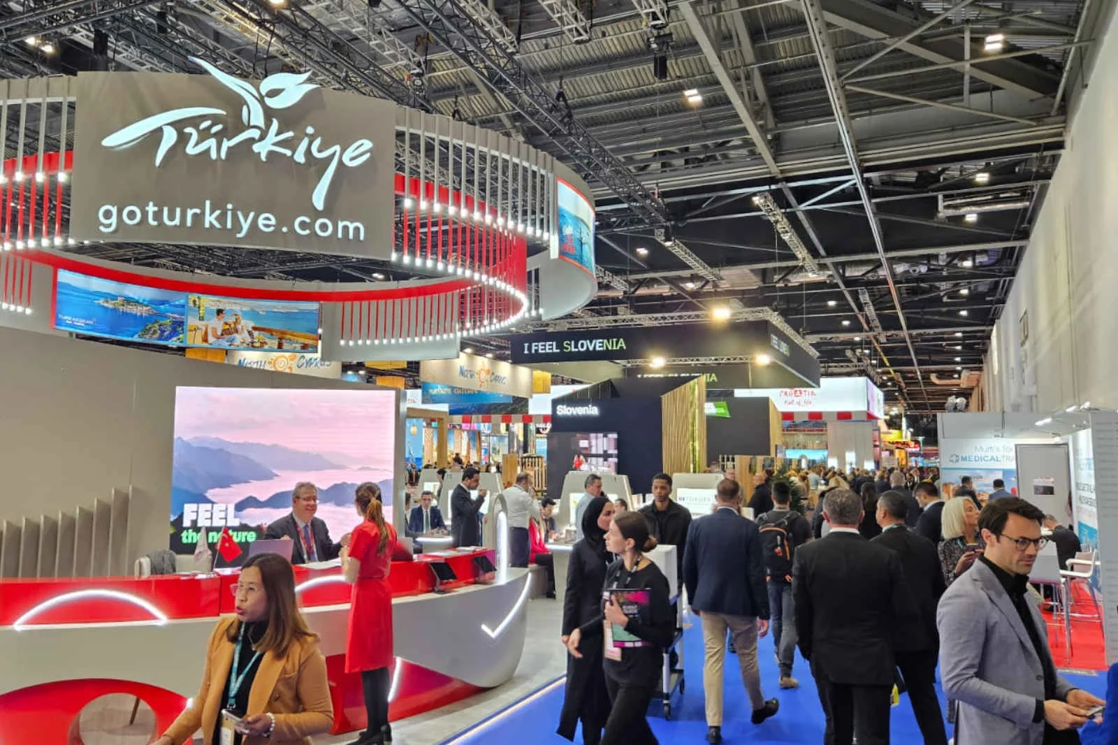 WTM Londra kapılarını açtı: İşte fuardan ilk kareler