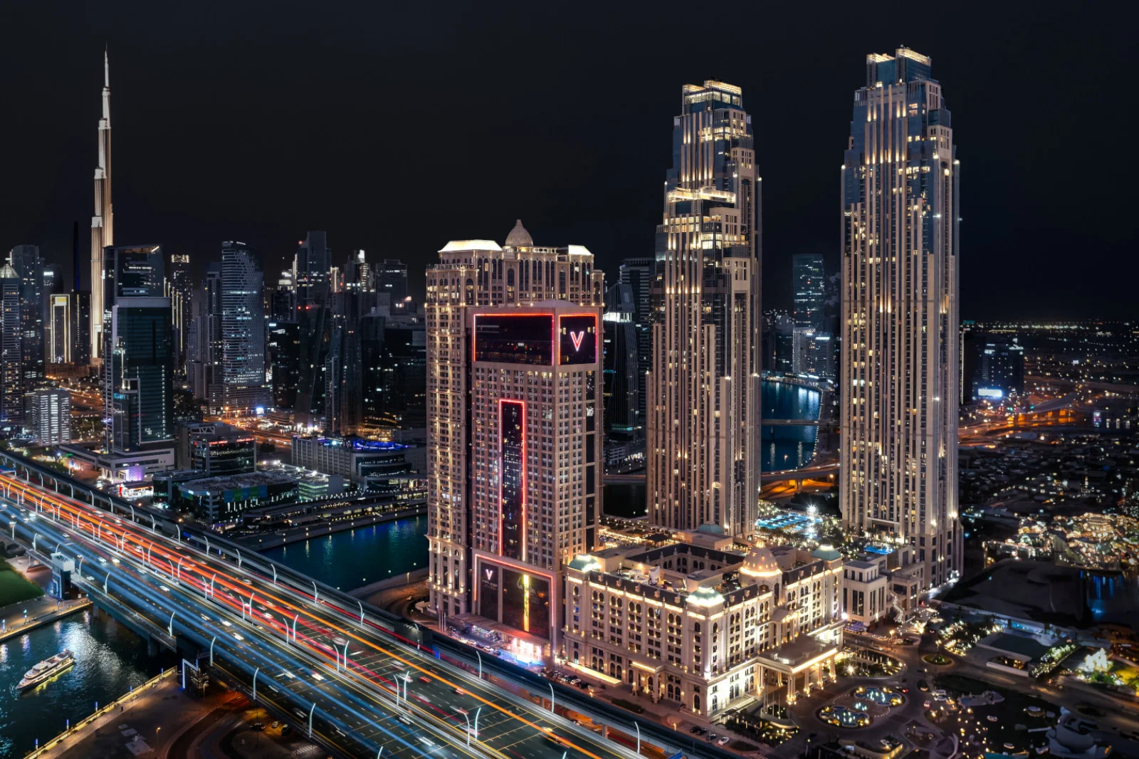 Dubai’nin en büyük lüks konaklama kompleksi: Al Habtoor City Hotel Collection