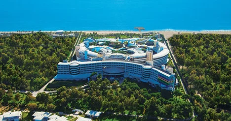 Antalya’daki Cornelia Diamond’a 3 dev ödül